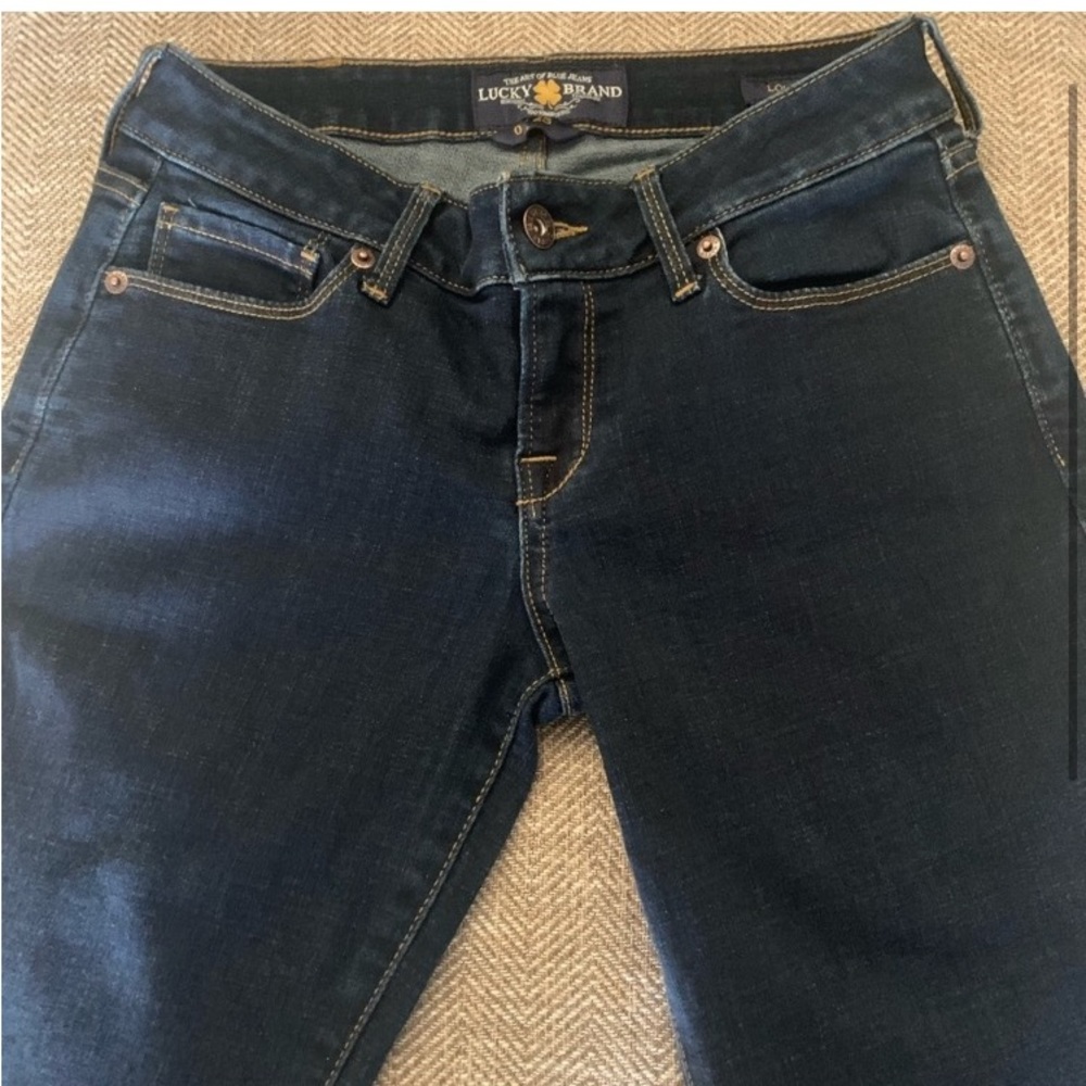 EUC Lucky Brand Straight Leg Jeans Size 0.